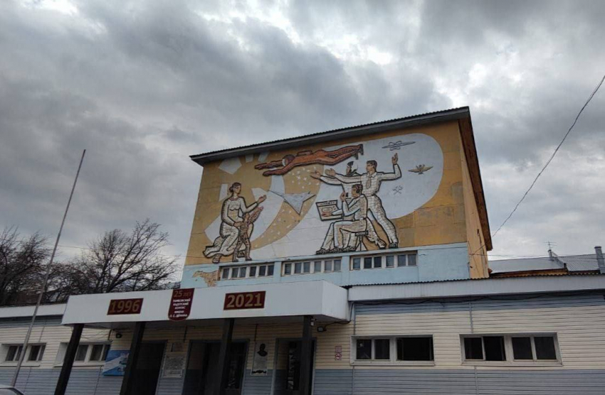 Советская мозаика останется на фасаде кадетского корпуса в Тамбове
