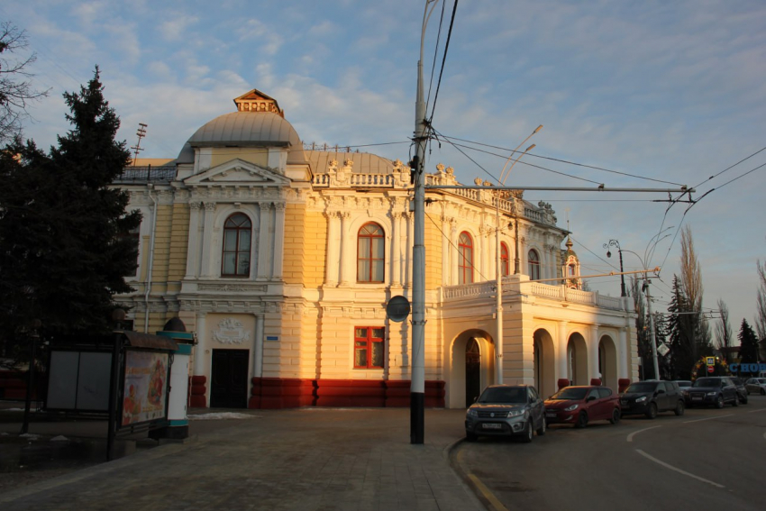 В тамбовском драмтеатре в будущем году начнётся ремонт фасада и кровли