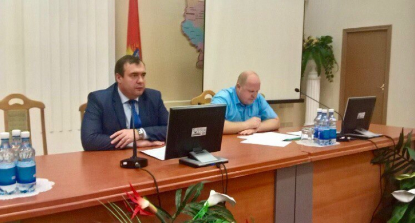 Игорь Кулаков призвал коммунальщиков продуть внутридомовые трубы