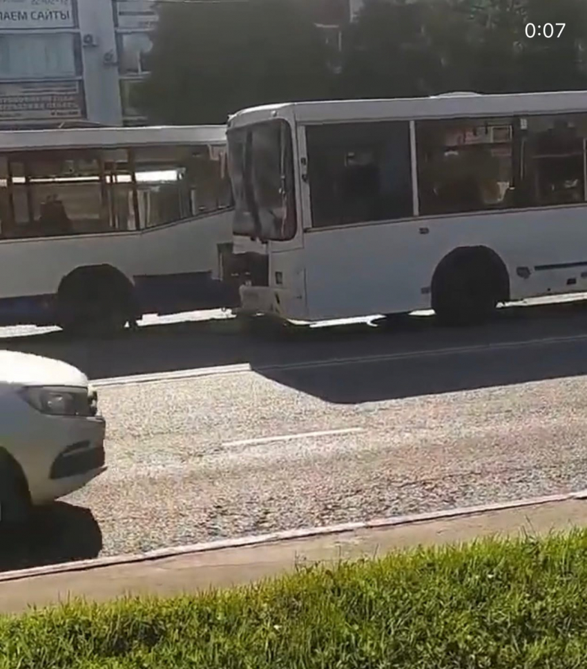 В Тамбове из-за столкновения двух автобусов пострадало двое пассажиров