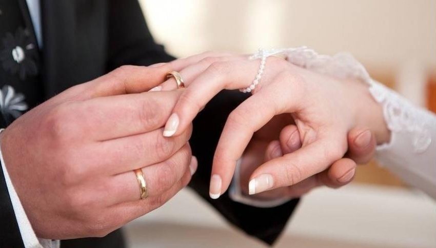 60 пар поженилось в Тамбове в праздничные дни