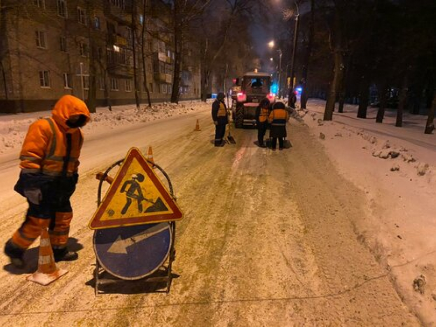 Почти 1,5 тысячи кубометров снега вывезли из Тамбова за одну ночь
