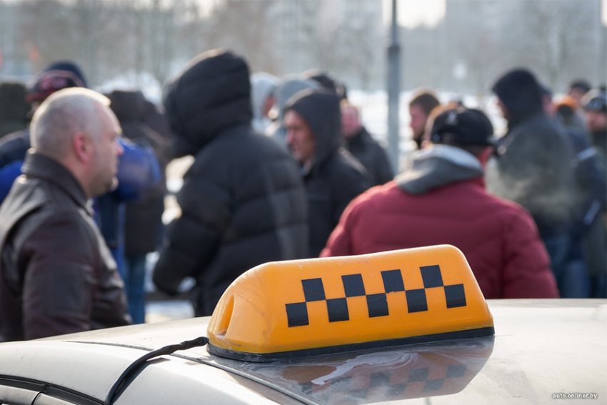 Некоторые таксисты Тамбова считают, что в забастовках нет смысла
