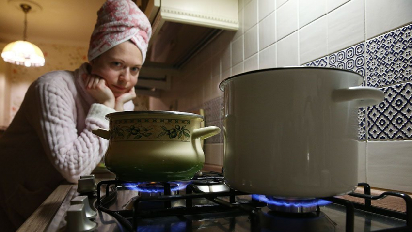 Зиму без горячей воды провели жители дома в «Летке» 