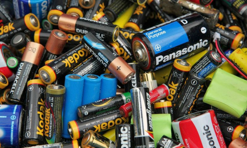 В торговых центрах Тамбова принимают старые батарейки и аккумуляторы