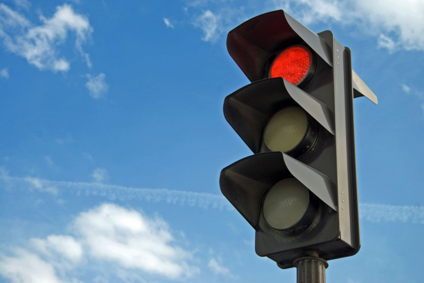 На опасном участке дороги в Тамбове установят светофор