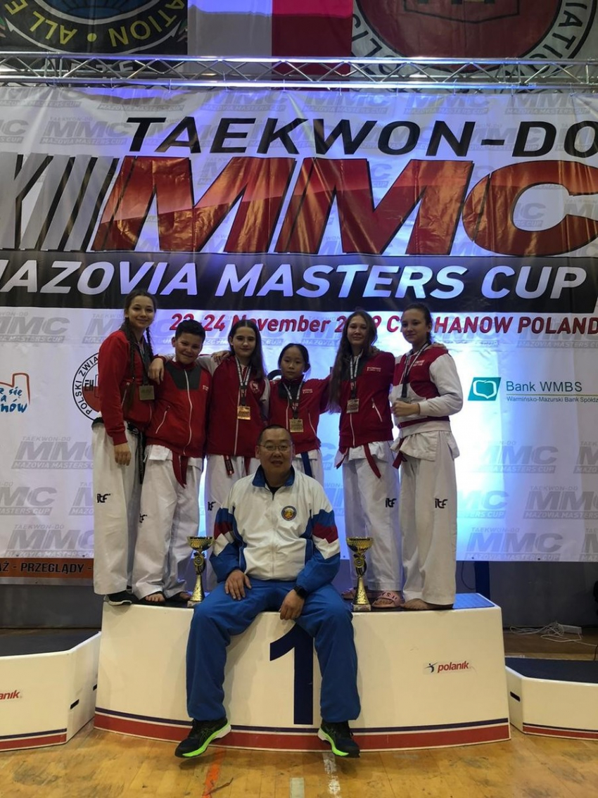 Юные тамбовские спортсменки завоевали 5 медалей на европейском турнире по тхэквондо