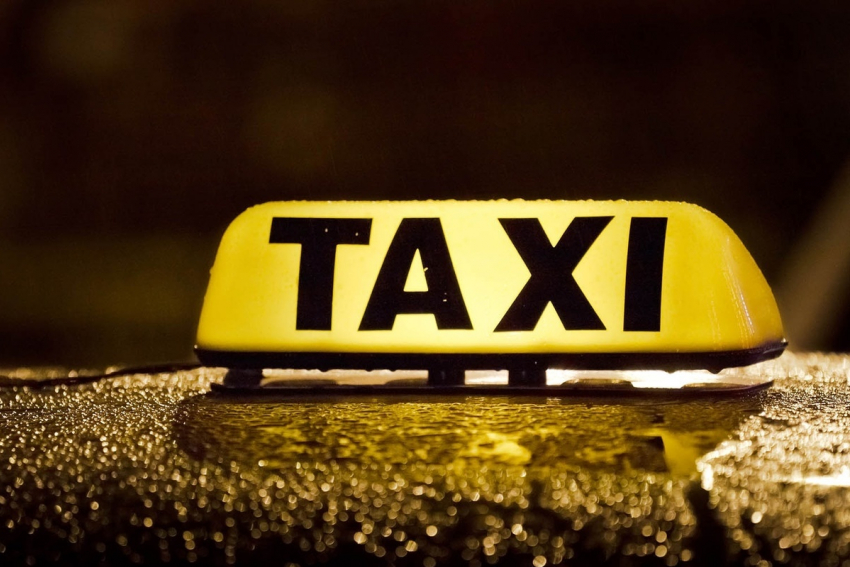 Тамбовчане могут позвонить на «горячую линию» по услугам такси  