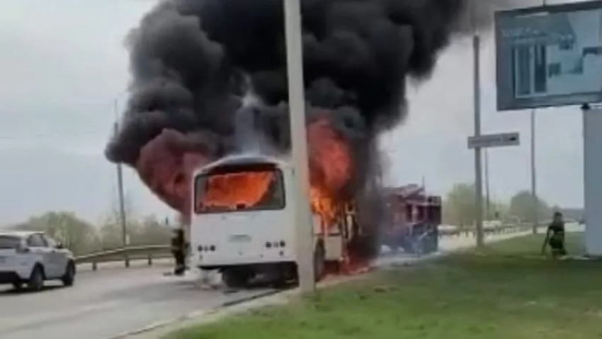 В Тамбове загорелся автобус с пассажирами