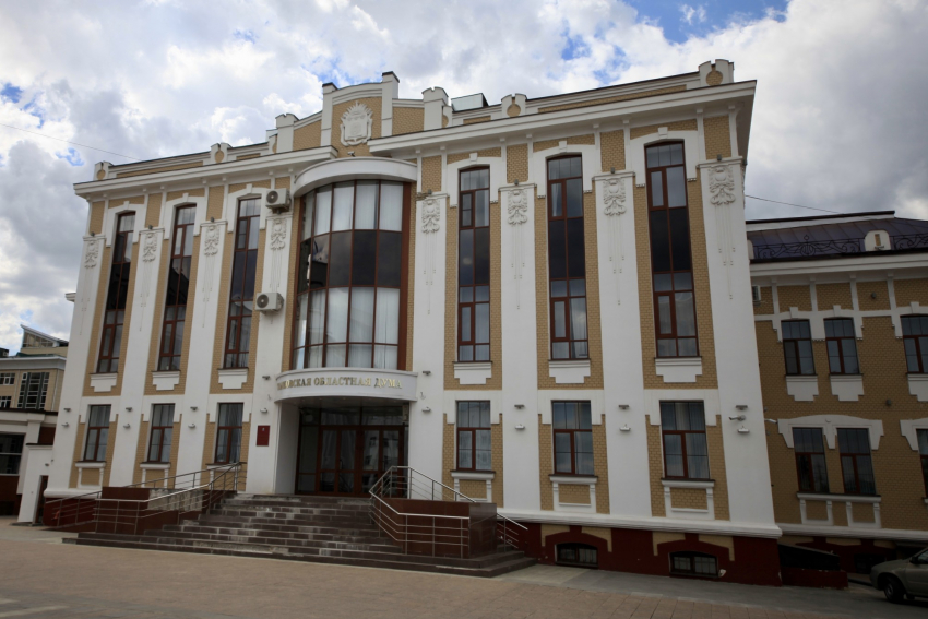 Десять избранных депутатов Тамбовской областной Думы отдали свои мандаты
