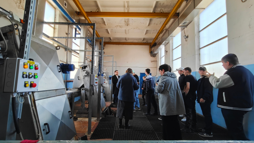 АО «ТСК» провело экскурсию по объектам водоснабжения и водоотведения для детей с нарушением слуха  