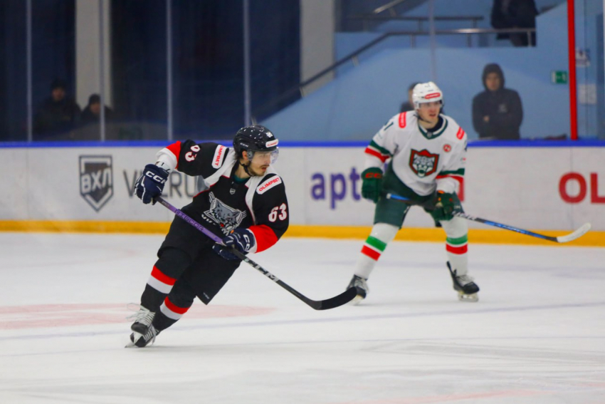 ХК «Тамбов» терпит три поражения подряд, завершая домашнюю серию 