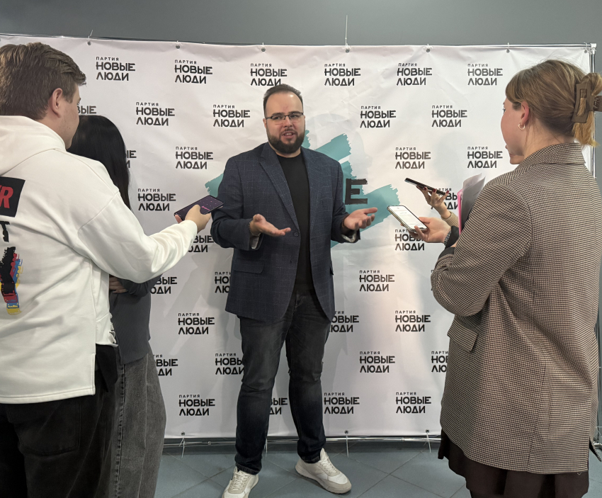 На брифинге «Новых людей» сообщили о нарушениях прав наблюдателей на выборах в Тамбовской области