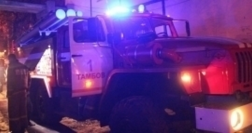 "Ауди А 8» сгорела в Тамбове на улице Кронштадтской