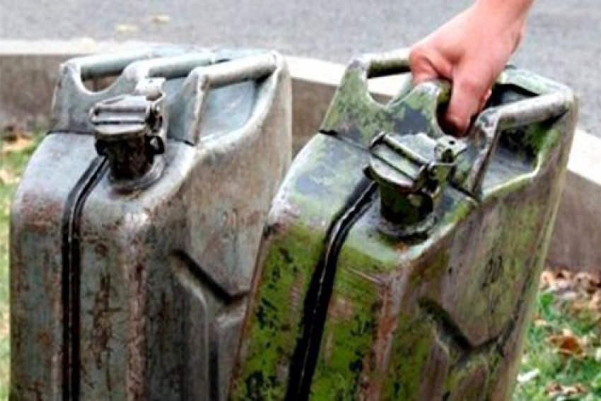 Раскрыта кража 80 литров топлива в Петровском районе