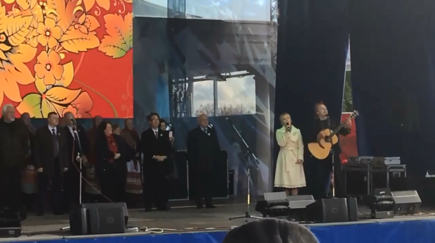 Наталия Макаревич на Покровской ярмарке спела песню Олега Митяева (видео)