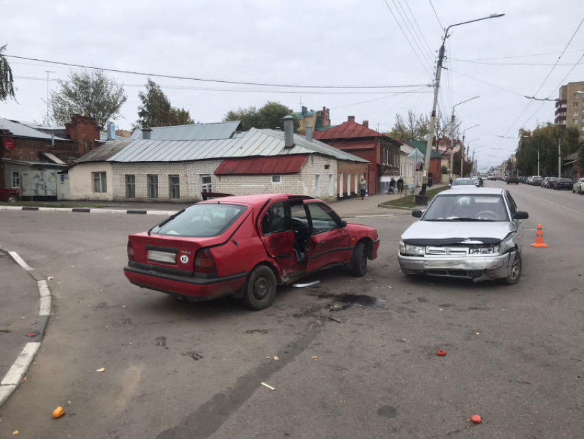 В аварии в центре Тамбова пострадали две женщины