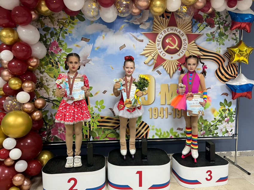 140 звёзд на льду: в Моршанске прошло грандиозное первенство по фигурному катанию