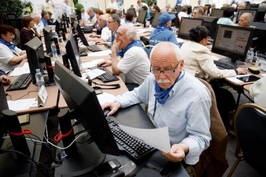 Тамбовские пенсионеры отличились на Чемпионате по компьютерному многоборью 