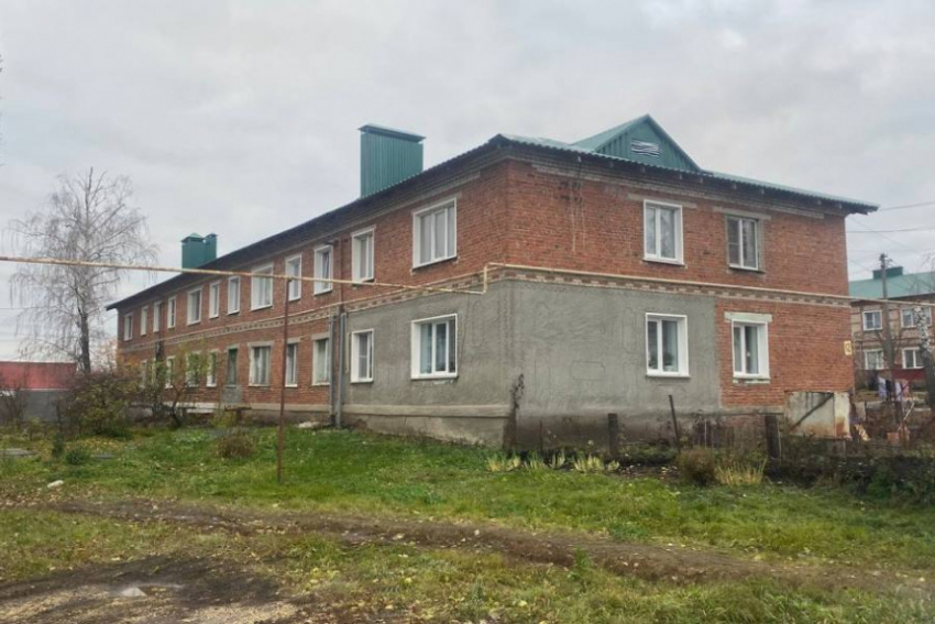 В Тамбовской области семье участника СВО предоставили квартиру без удобств 