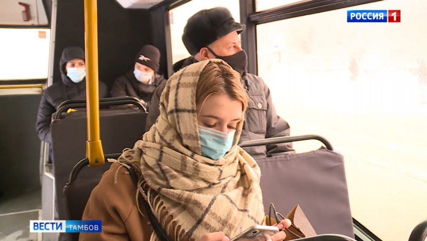 В Тамбове во время «масочного» рейда один из нарушителей чуть не подрался с проверяющими
