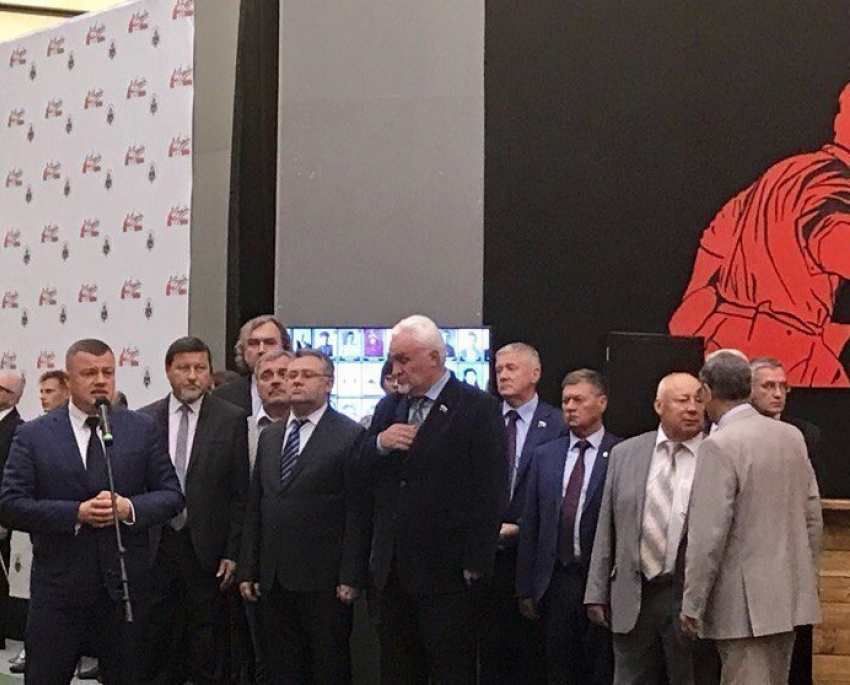 Александр Никитин и ветераны Великой Отечественной войны открыли мультимедийную выставку