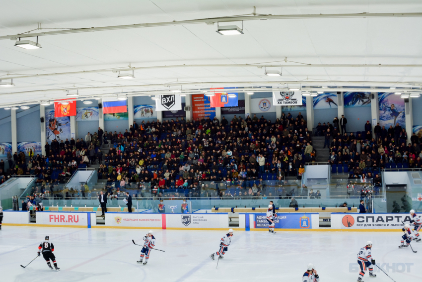 Ледовую арену «Кристалла» подготовят для матчей ВХЛ