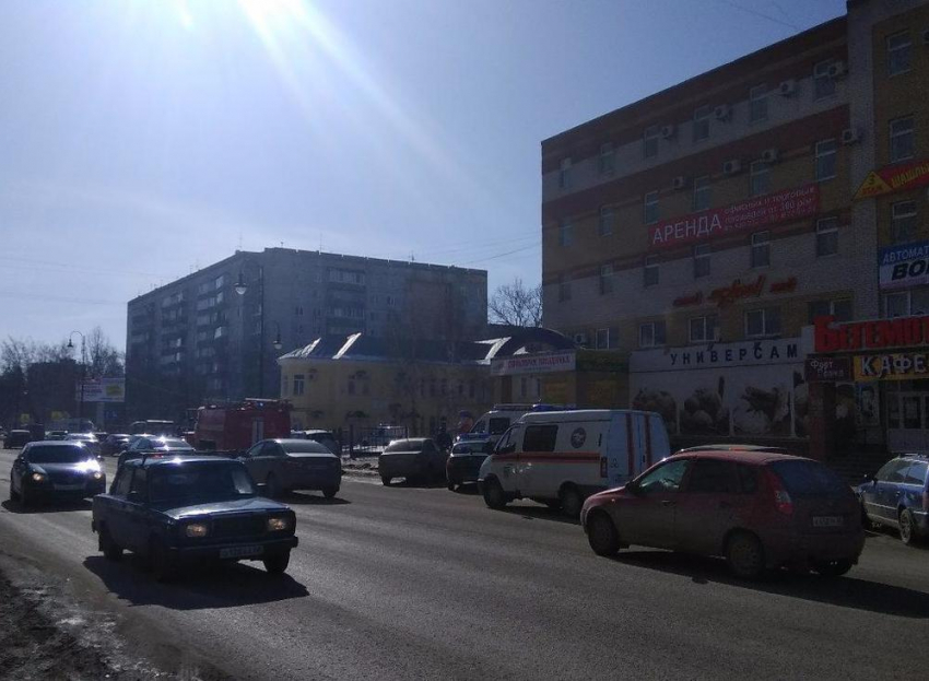 Кожвендиспансер на Карла Маркса оцепили спецслужбы 