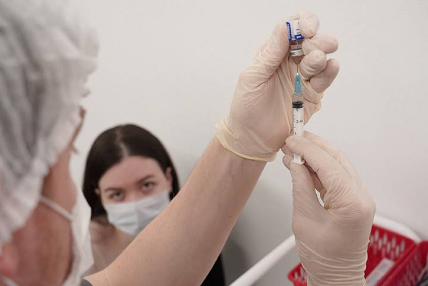 В регион поступила первая партия вакцины «ЭпиВакКорона»