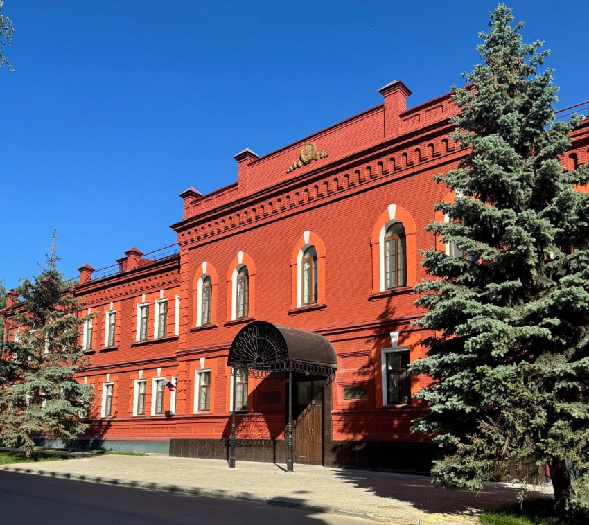 В Кирсанове директор центра досуга фиктивно оформила на работу звукорежиссёра