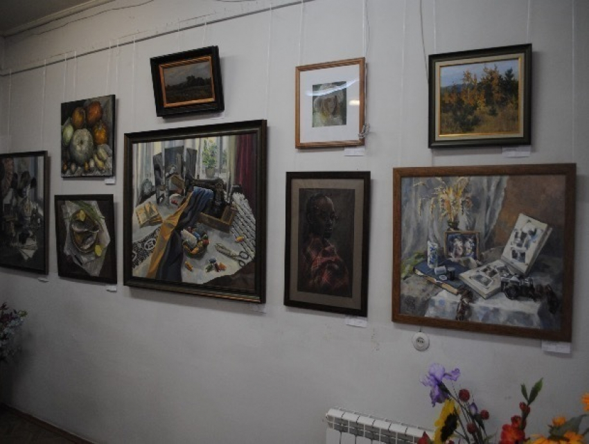 Молодые художники из Тамбова, Пензы и Орла представили на суд зрителей более 80 работ