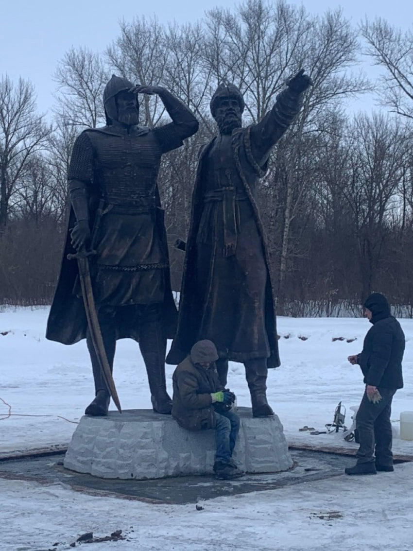 Памятник отцам-основателям Мичуринска не соответствует эпохе?