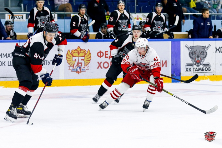 ХК «Тамбов» проиграл второй матч предсезонного турнира 