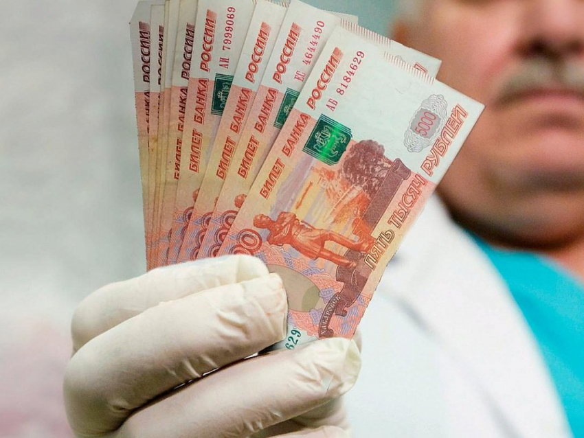 Тамбовским медикам снова пообещали доплаты за работу с коронавирусом