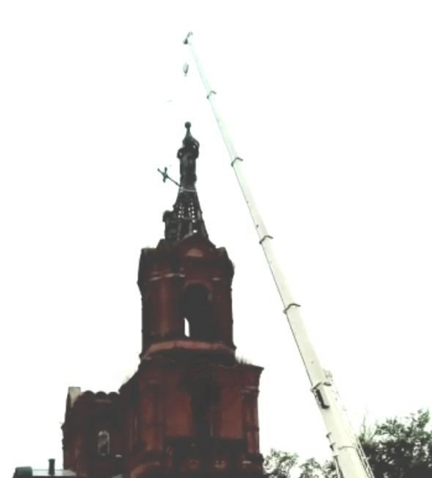 В Тамбовской области с храма упал крест