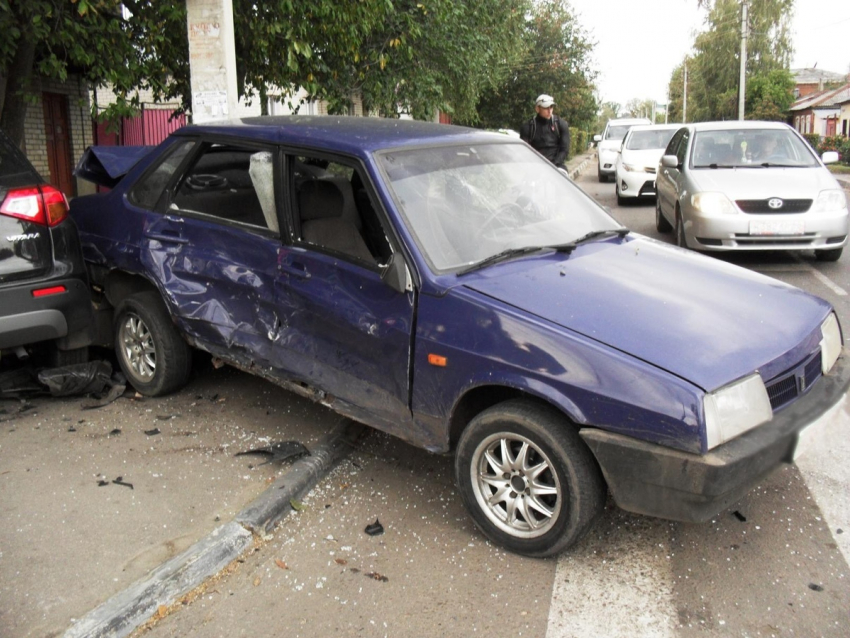 Трое детей попали в больницу после ДТП на Карла Маркса