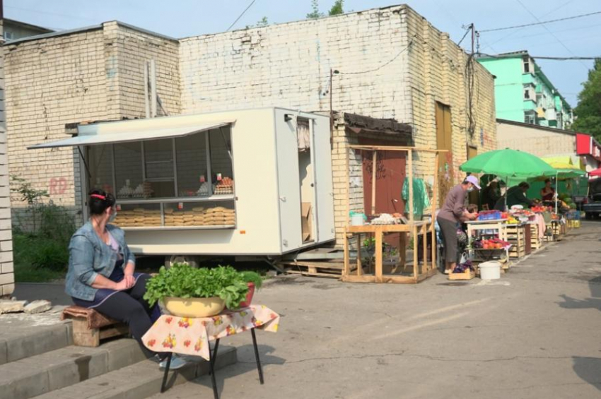 Две торговые точки на улице Куйбышева могут снести в течение двух недель