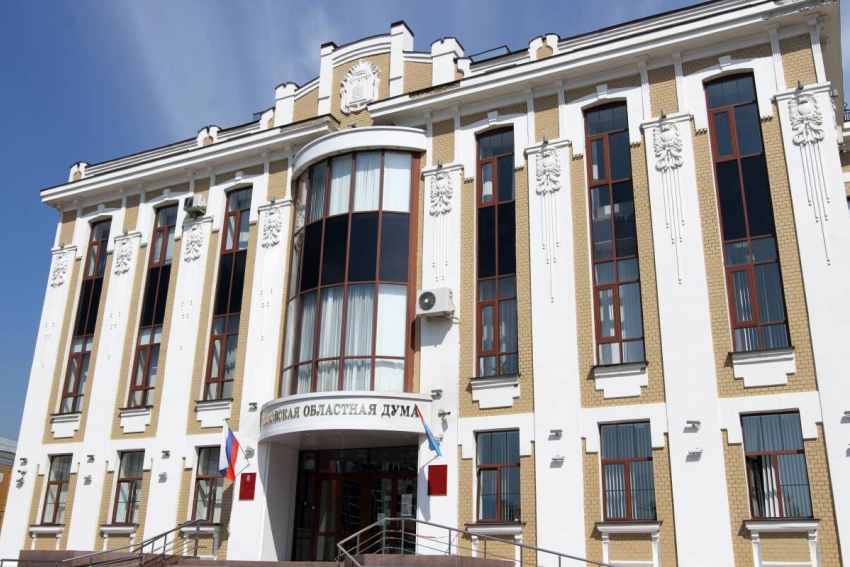 Почти половина нового состава тамбовской облдумы уже работала в прошлом созыве