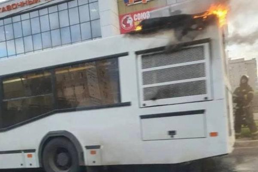 В Тамбове загорелся пассажирский автобус