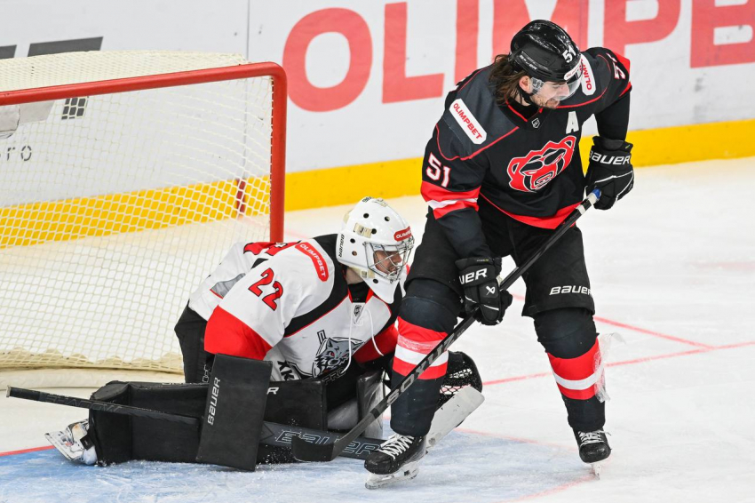 «Молот» обломал зубы тамбовским «волкам»