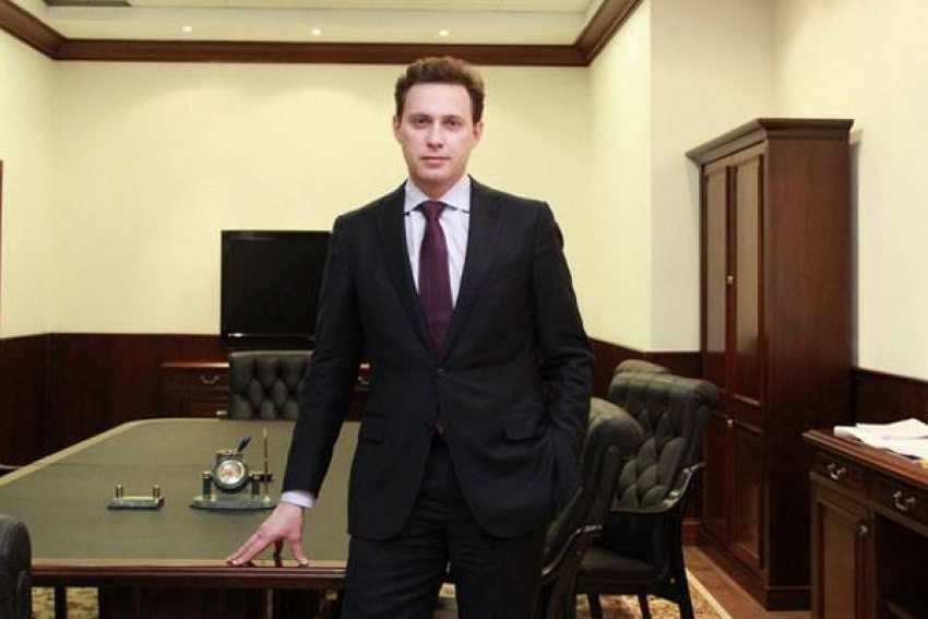 Поздравления с днем рождения принимает первый вице-губернатор Александр Ганов