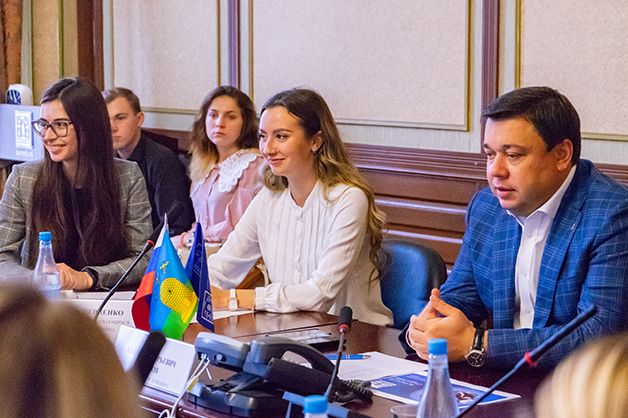 0918_vstrecha3.jpg 0918_vstrecha3.jpg